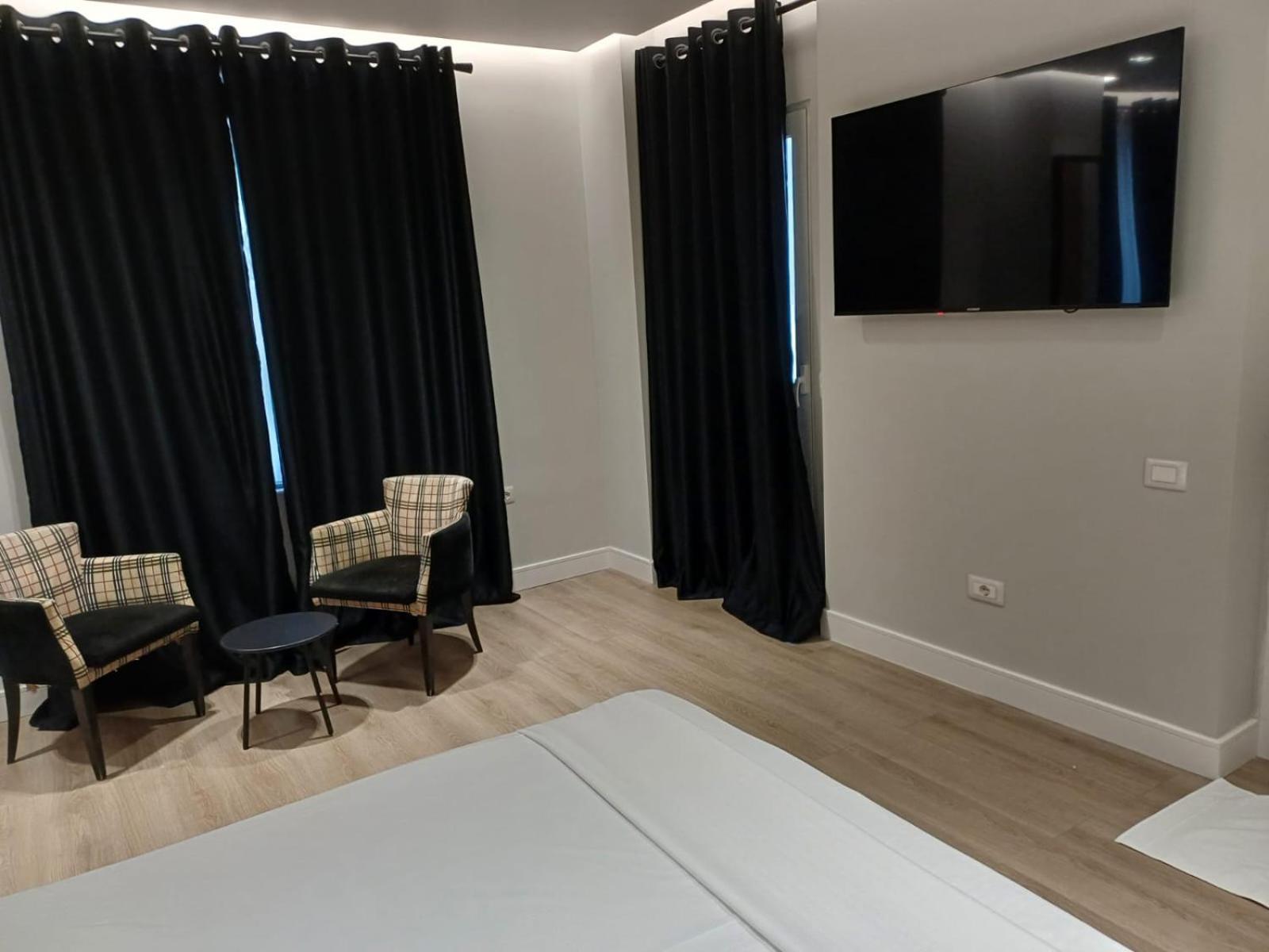 Oxygen Boutique Hotel Tirana Bagian luar foto