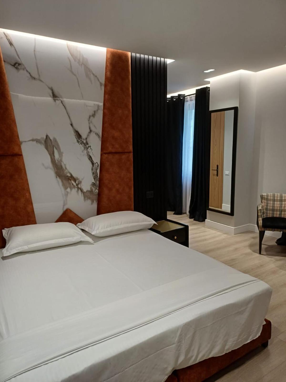 Oxygen Boutique Hotel Tirana Bagian luar foto