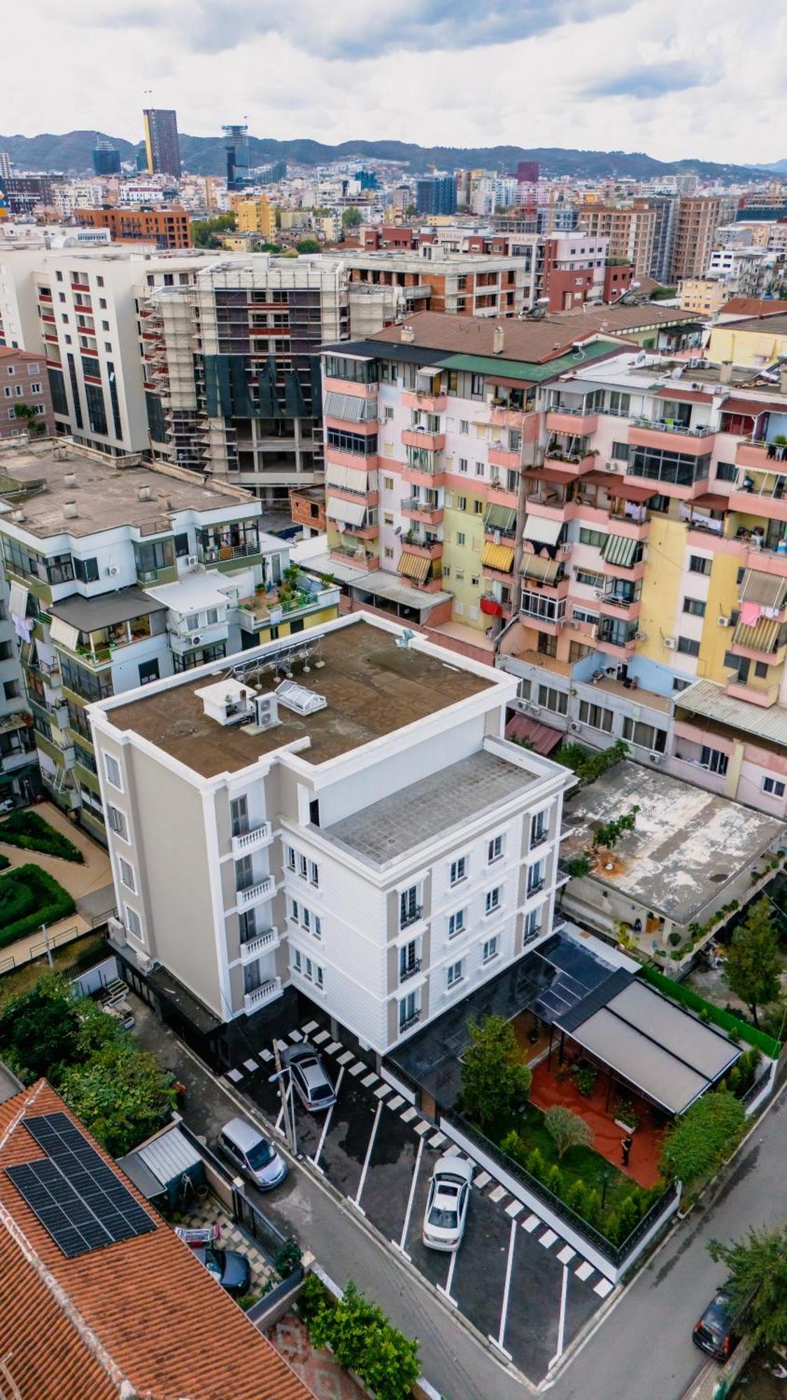 Oxygen Boutique Hotel Tirana Bagian luar foto